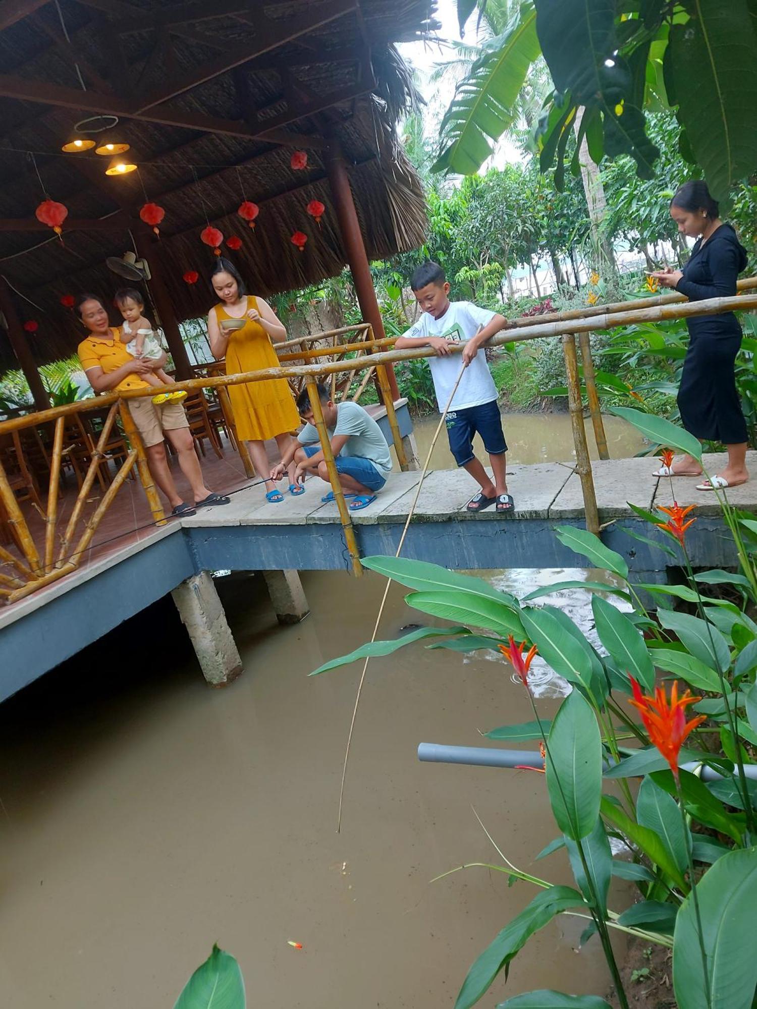 Homestay Nam Ham Luong Ben Tre ภายนอก รูปภาพ